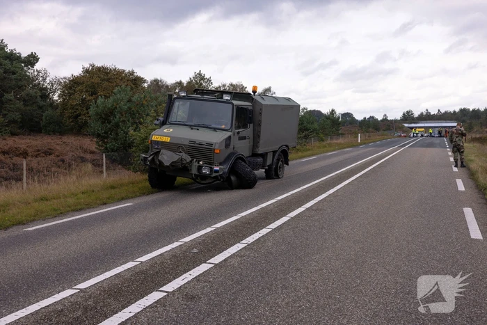 Provincialeweg afgesloten na flink verkeersongeval
