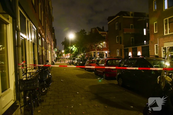 Man in auto neergeschoten