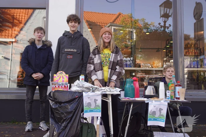 Leerlingen halen geld op voor Stichting Dierenzorg Eemland