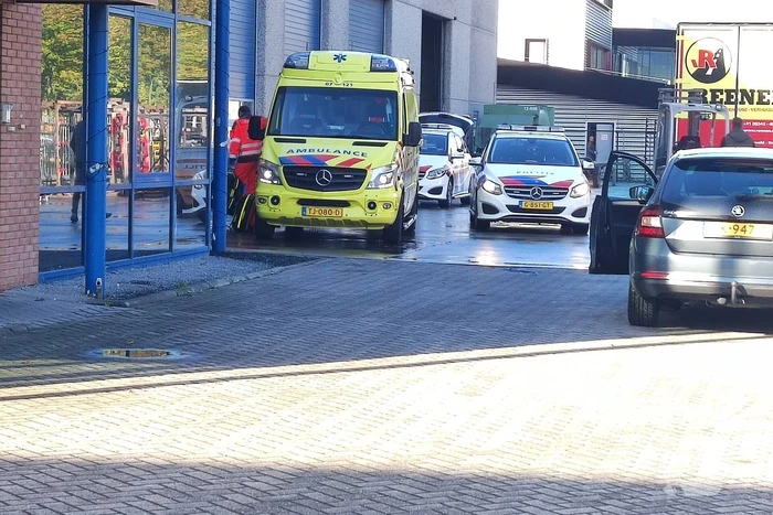 Traumahelikopter landt op bedrijventerrein Kievitsmeent