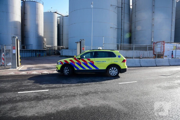 Man van hoogte gevallen in machinekamer van schip