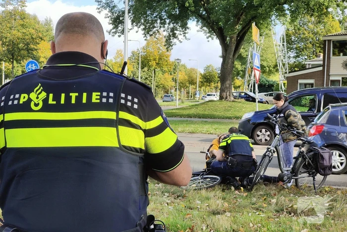 Fietsster gewond bij verkeersongeval in Bloemenbuurt