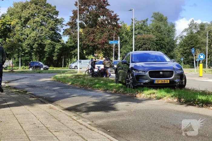 Fietsster gewond bij verkeersongeval in Bloemenbuurt