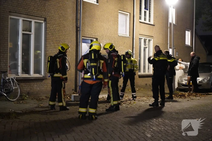 Magnetron door bewoner uit raam gegooid