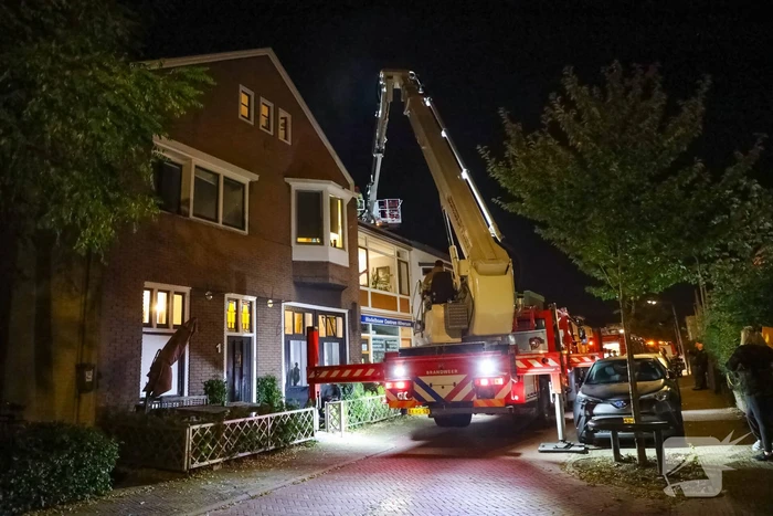 Rook vanaf dak woning blijkt openhaard te zijn