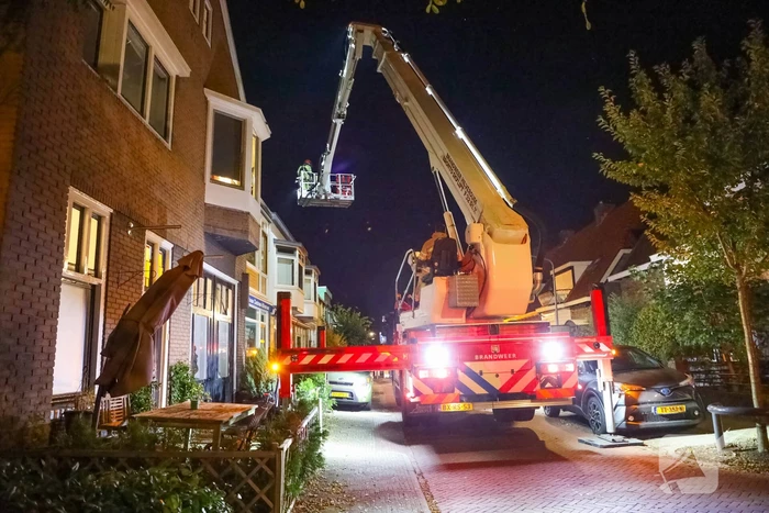 Rook vanaf dak woning blijkt openhaard te zijn