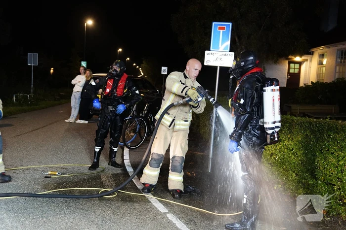Personenauto belandt in sloot
