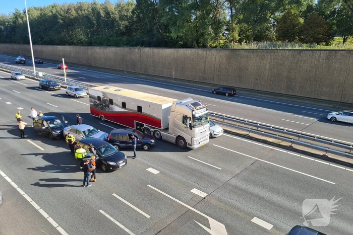 Kettingbotsing zorgt voor verkeershinder op A12