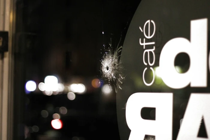 Kogelinslagen bij café De Rab
