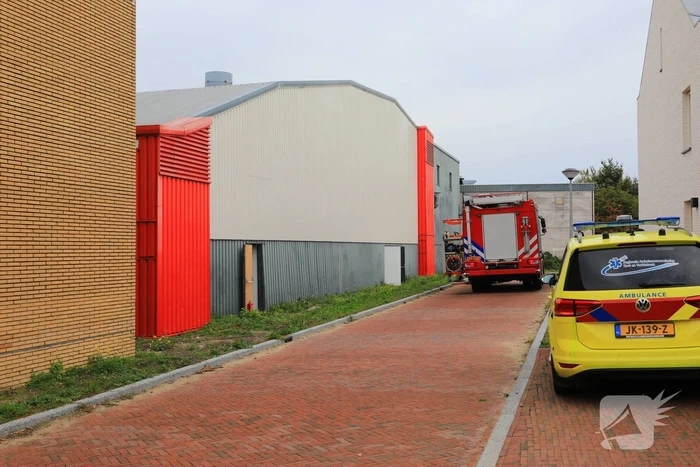 Decoratie-auto Coronel Lasergames rolt naar beneden, drie gewonden