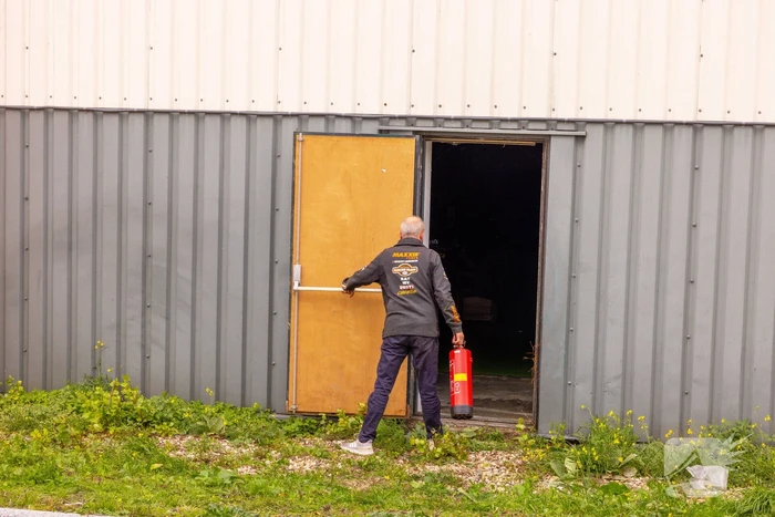 Decoratie-auto Coronel Lasergames rolt naar beneden, drie gewonden