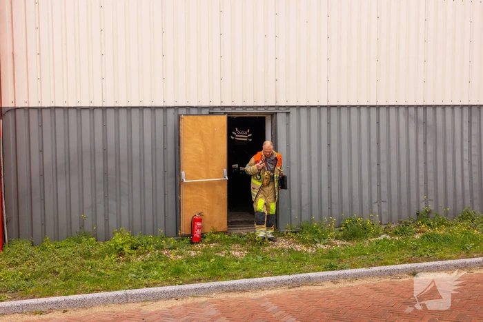 Decoratie-auto Coronel Lasergames rolt naar beneden, drie gewonden