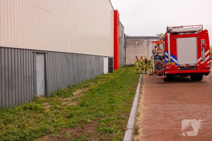 Decoratie-auto Coronel Lasergames rolt naar beneden, drie gewonden
