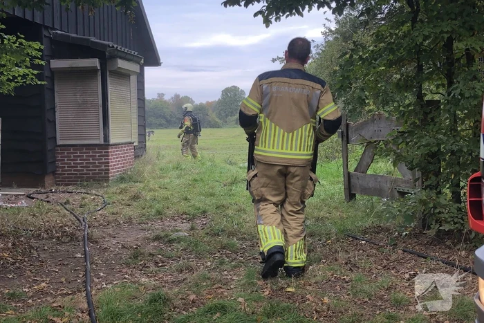 Hevige brand in voormalig clubgebouw van schaatsbaan