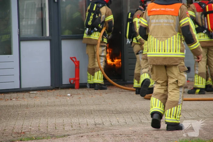 Veel schade door brand in bedrijfspand