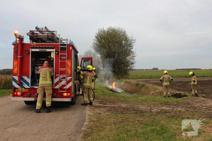 Stuk berm in brand door brandstichting