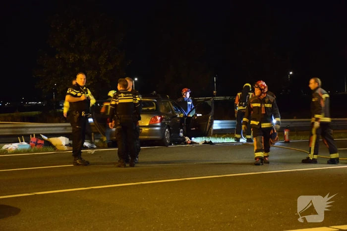 Auto botst op tankwagen na negeren stopteken