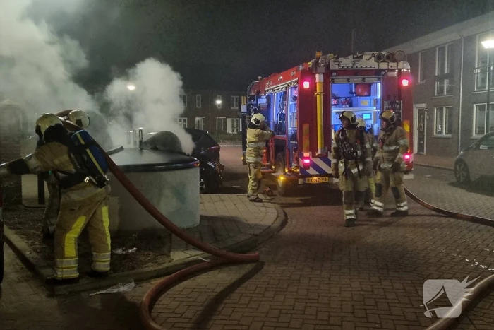 Brandstichting in papiercontainer