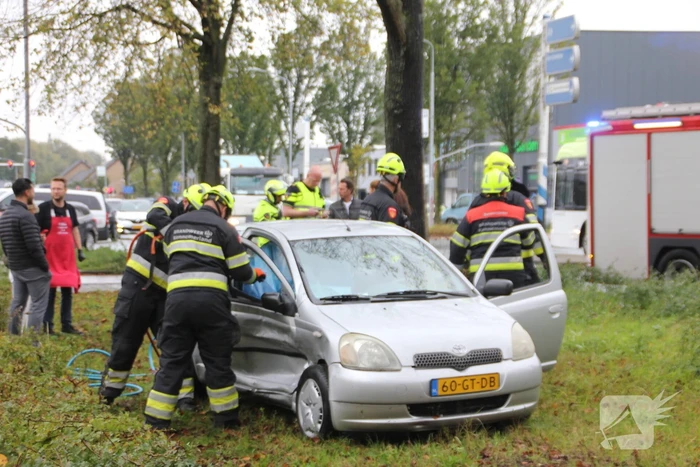 Persoon gewond bij flink verkeersongeval