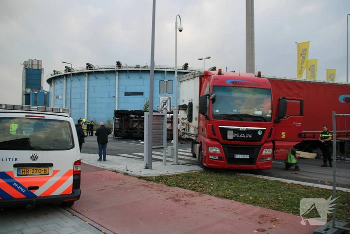 Grote brandweerinzet door ongeval tussen vrachtwagen en tankwagen