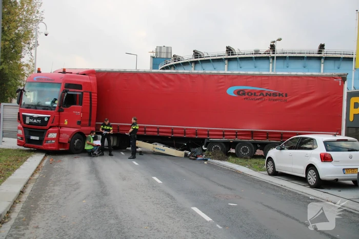 Grote brandweerinzet door ongeval tussen vrachtwagen en tankwagen