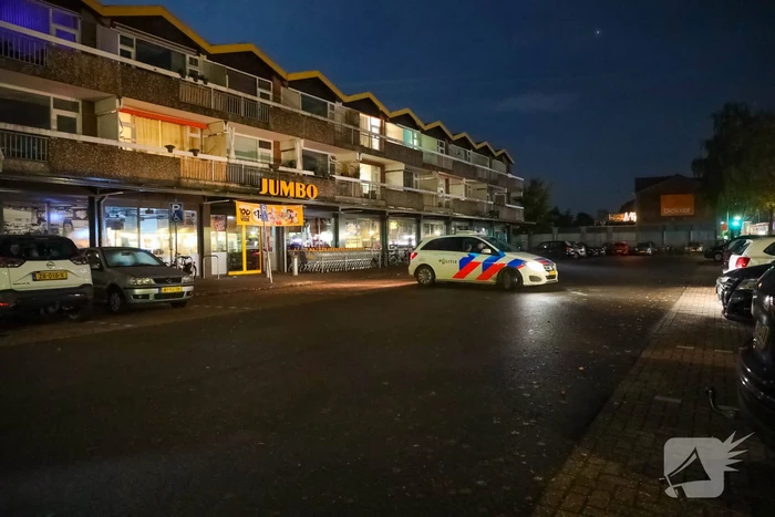 Politieinzet op parkeerterrein bij Jumbo