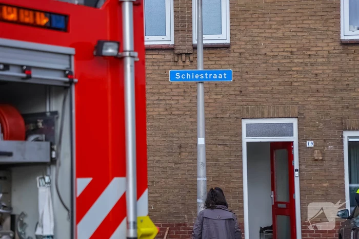 Rookmelder gaat af en buren bellen de brandweer
