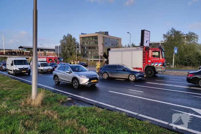 Twee auto's betrokken bij kop-staart botsing