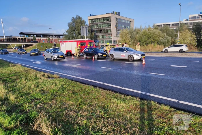 Twee auto's betrokken bij kop-staart botsing
