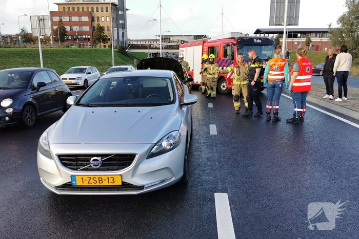 Twee auto's betrokken bij kop-staart botsing