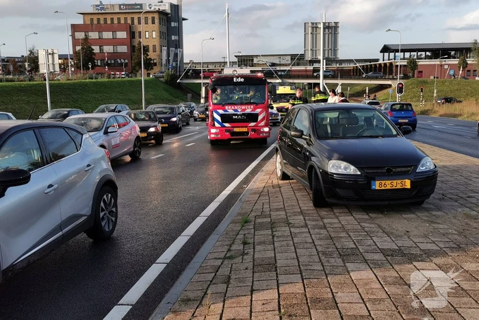 Twee auto's betrokken bij kop-staart botsing