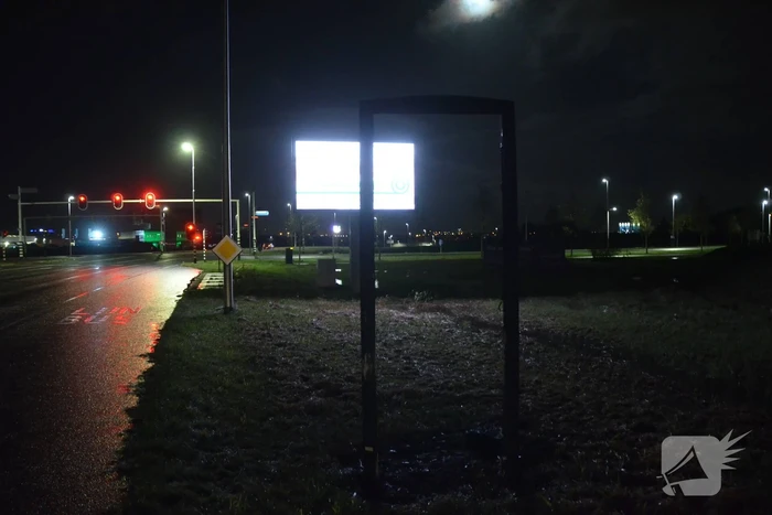 Welkomstbord in brand