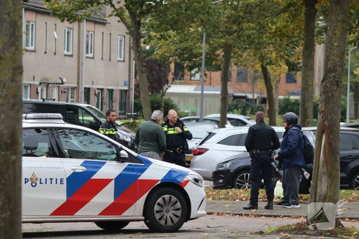 Automobilist rijdt achteruit en botst op brommer