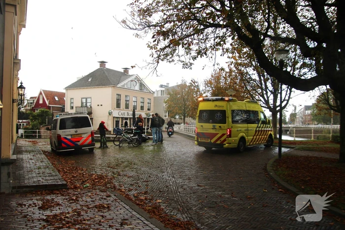 Scooterrijder gaat hard onderuit en raakt gewond