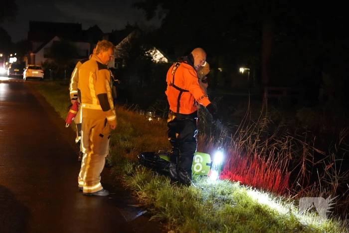 Scooter aangetroffen bij waterkant