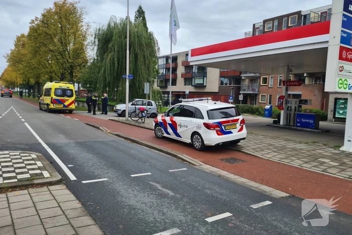 Fietsster gewond bij botsing met auto