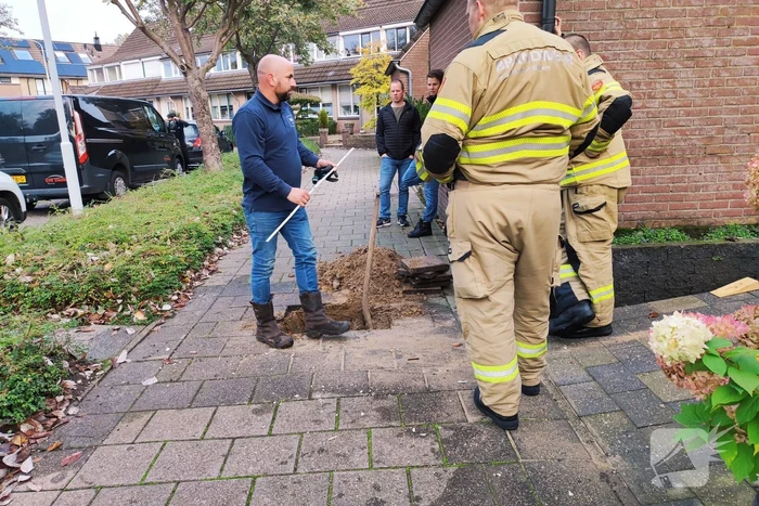 Kapotte hoofdleiding zorgt voor wateroverlast in woning