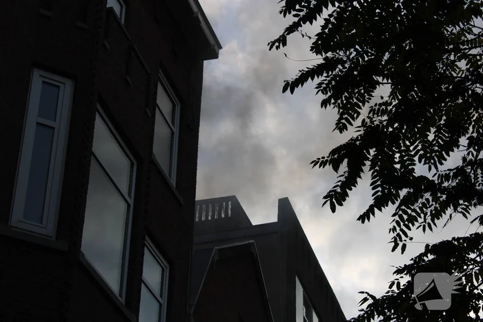 Hevige rookontwikkeling door brand in woning