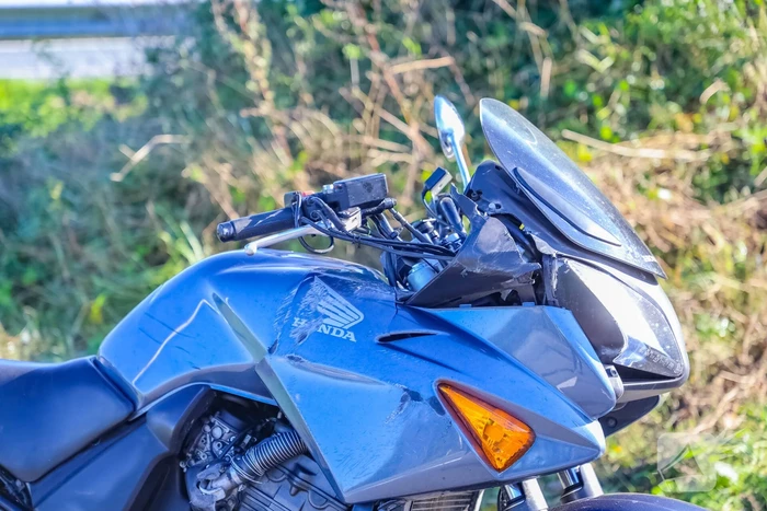 Twee motorrijders gewond bij ongeval