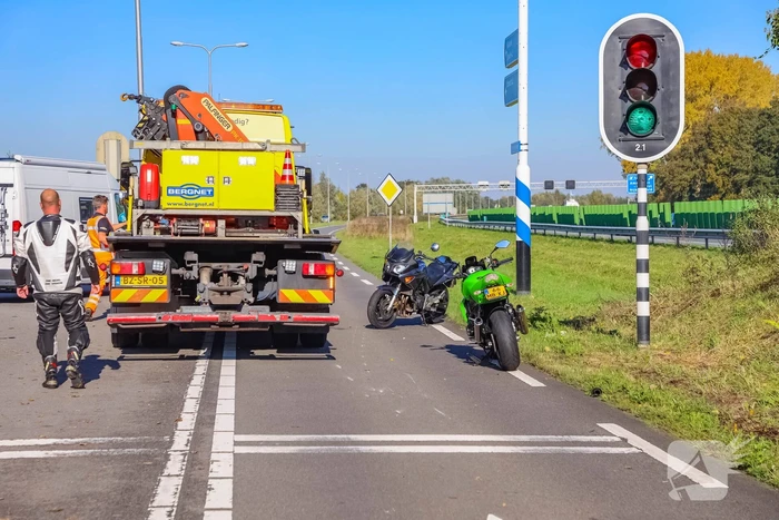 Twee motorrijders gewond bij ongeval