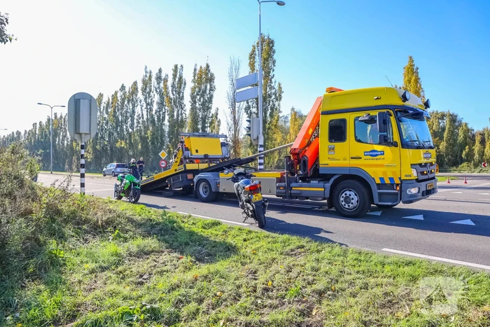 Twee motorrijders gewond bij ongeval