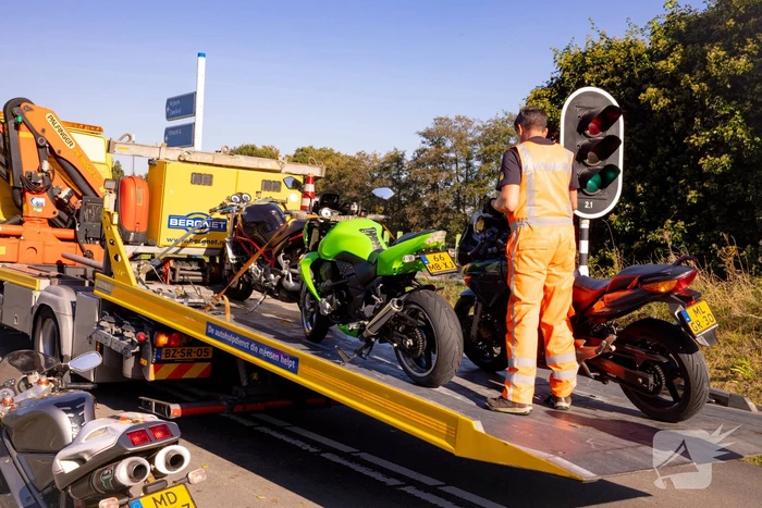 Twee motorrijders gewond bij ongeval