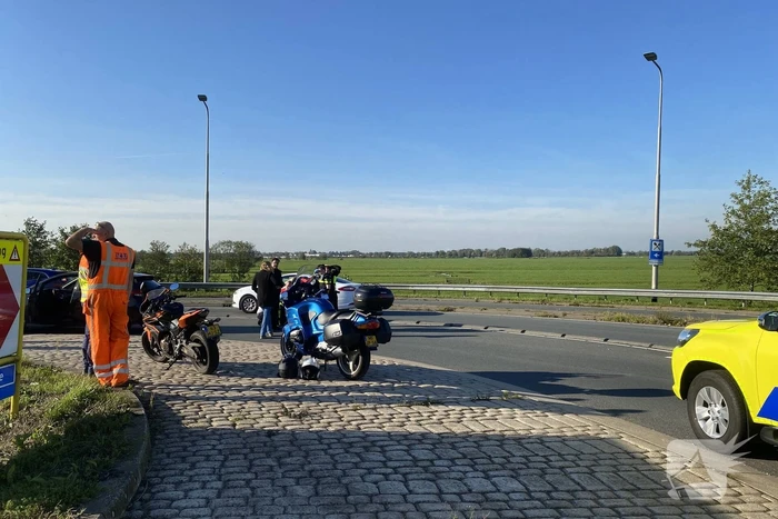 Motorrijder aangereden door auto