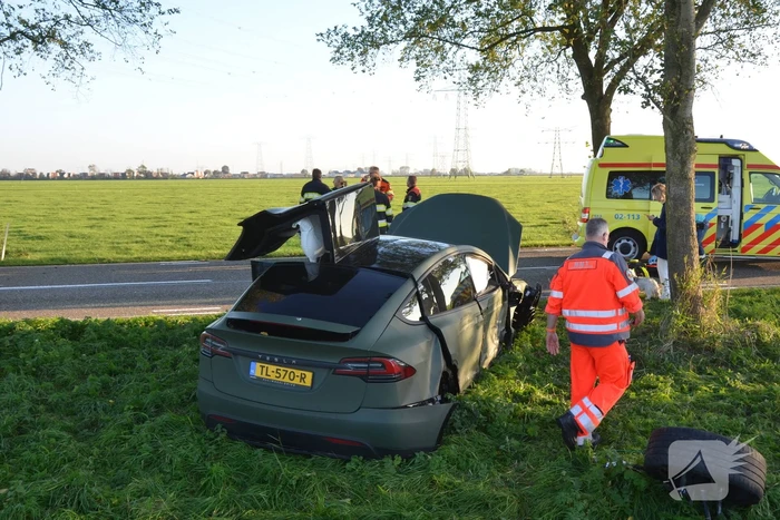 Twee gewonden bij ongeval met tesla