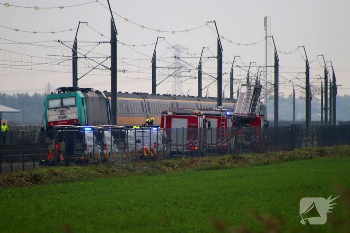 Brand in locomotief van passagierstrein