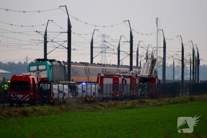Brand in locomotief van passagierstrein