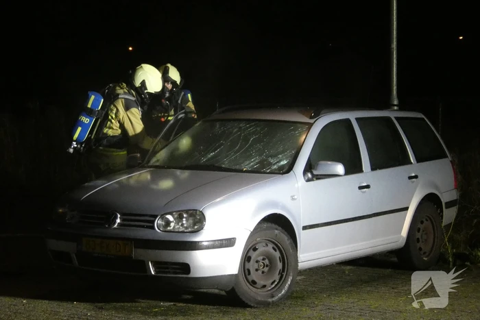 Auto in brand op carpoolplaats