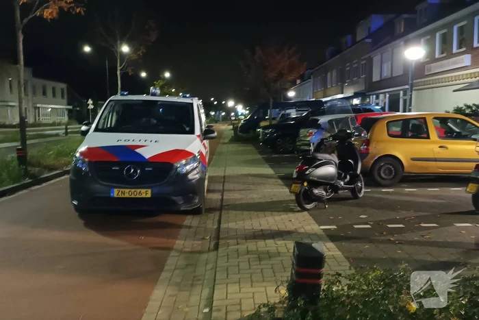 Automobilist ziet scooterrijder over het hoofd
