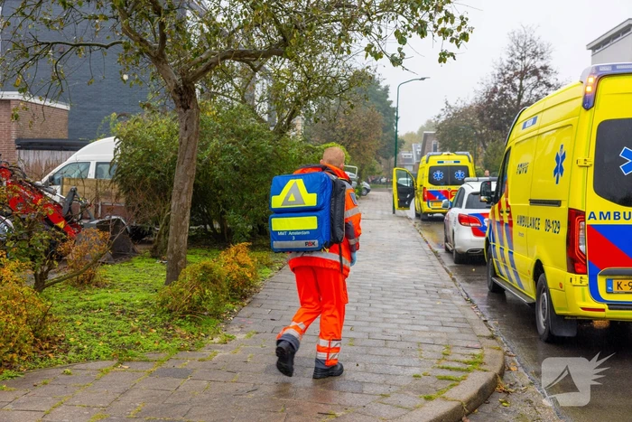 Man zwaargewond aangetroffen op straat
