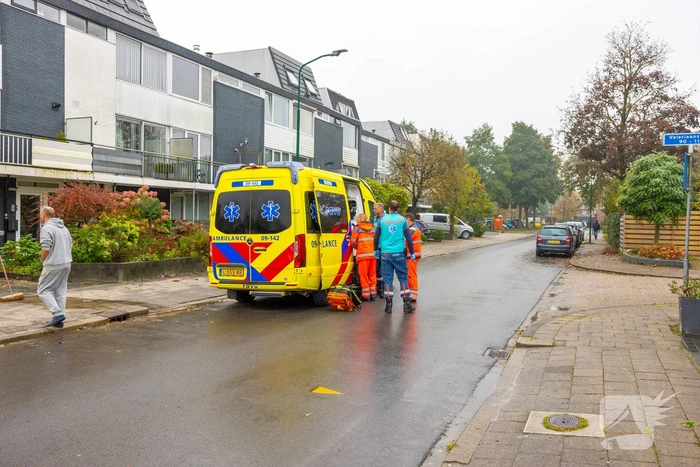 Man zwaargewond aangetroffen op straat